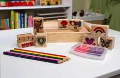 Melissa & Doug Friendship Stamp Set -Toyology Toys Friendship Stamp Set ToyologyToys 762