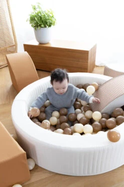 Set Of 200 Balls For Ball Pit 4 Set Of 200 Balls For Ball Pit -Toyology Toys Lifestyle SoftMotionPlay 1204 720x 53d06039 75a0 43b5 ae0c 193e94725fd1